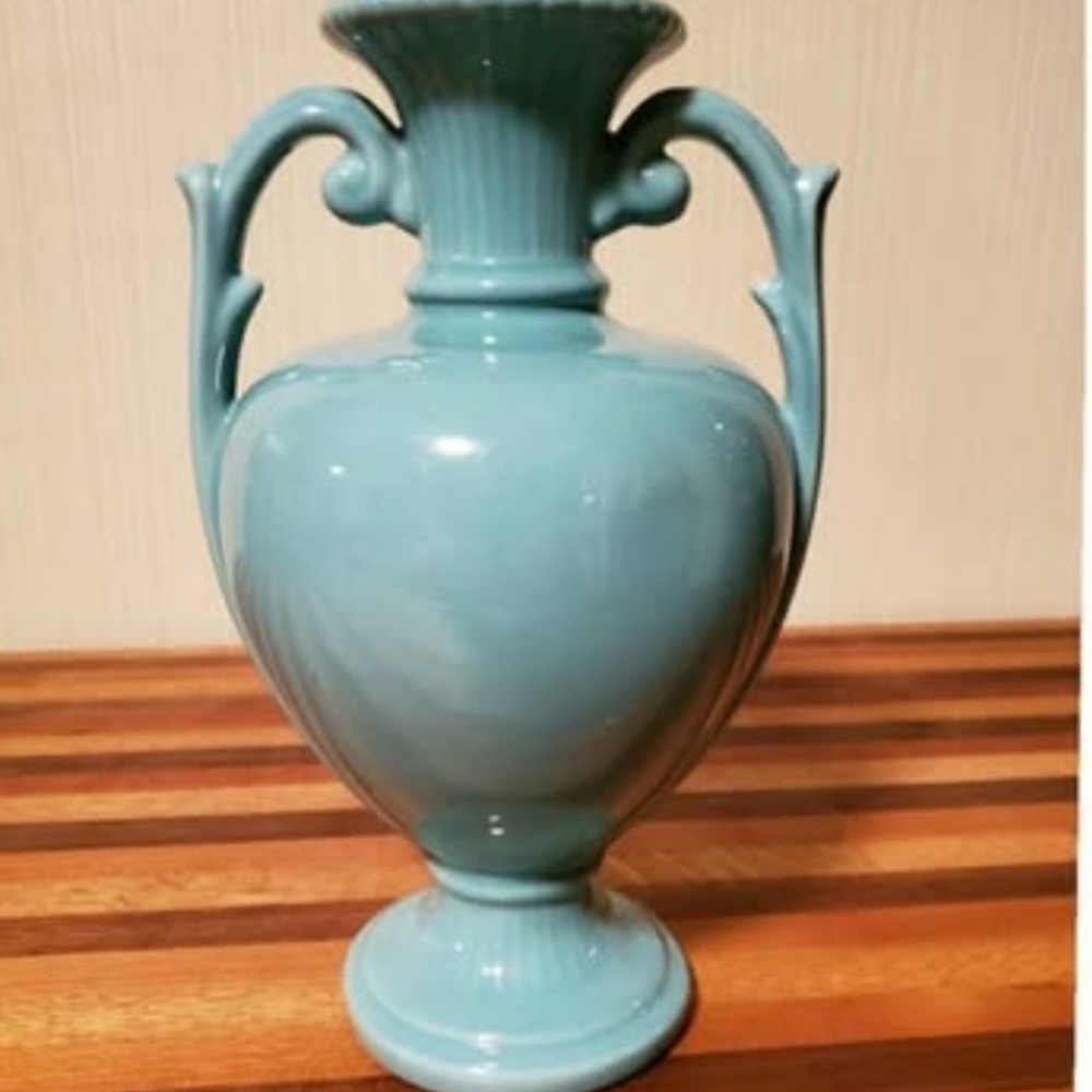 Haeger double handle seaform green/blue color vase